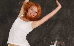 如何一根手指就让人起不来